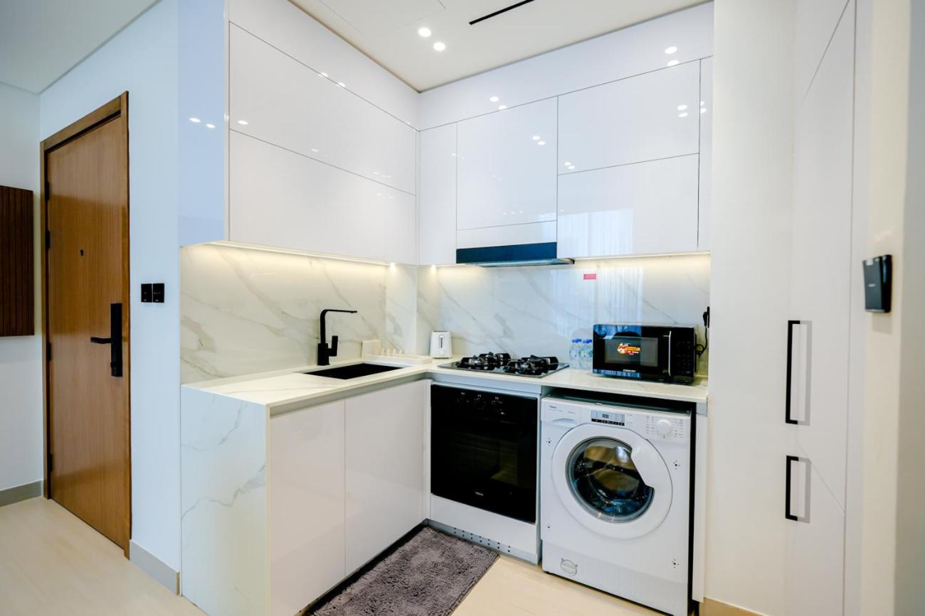 Bright 1br In Binghatti House, Prime Location Dubai